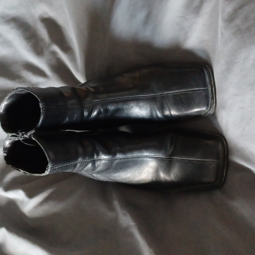 Black boots